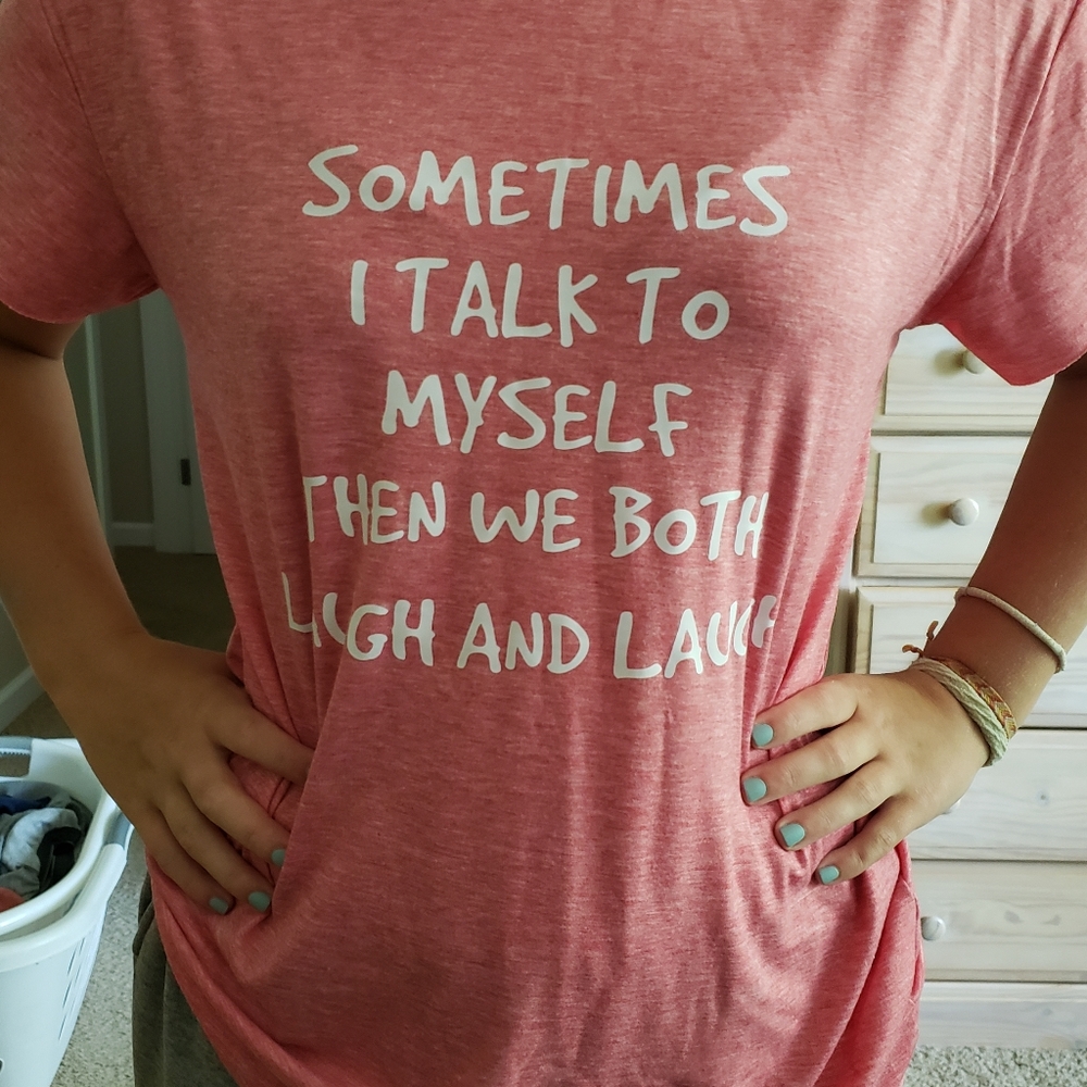 Red tee - Picture 2 of 4